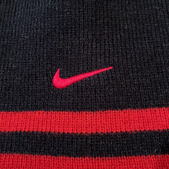 Nike boys  2 piece hat/gloves set - Picture 5 of 11